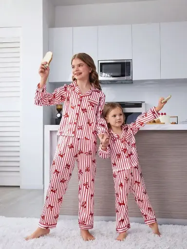 طقم نوم للبنات بتصميم مميز